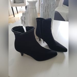 #9-STUART WEITZMAN core tex black leather booties 8.5